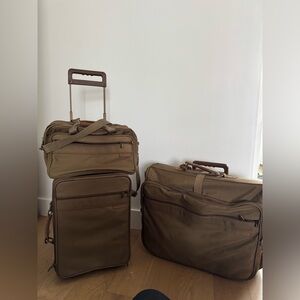 Briggs & Riley Tan Men's Travel Bag Set